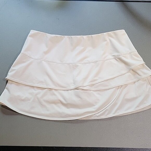 LUCKY IN LOVE white skort Scallop Tennis Skirt 14"  - white sz XL  EUC - Picture 1 of 3